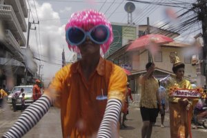 Songkran/Thingyan on the Thai Burma border 2014