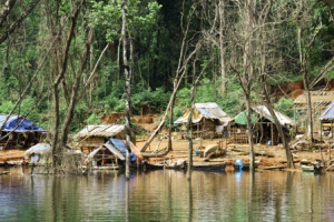 Transient Burman workers in Karen State