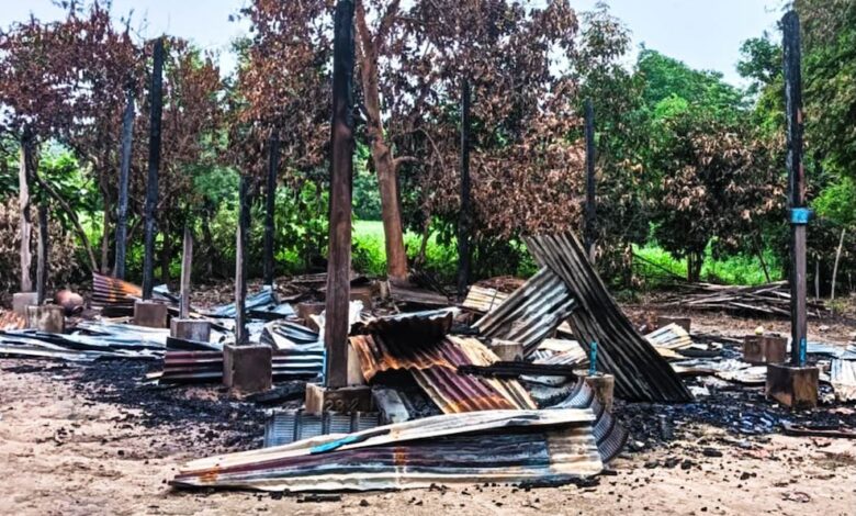 Photo of No return yet for Thandaunggyi IDPs after homes burned
