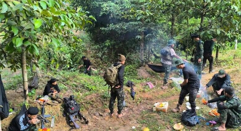 Photo of Junta struggles to control Kyondoe-Myawaddy Road as fighting continues