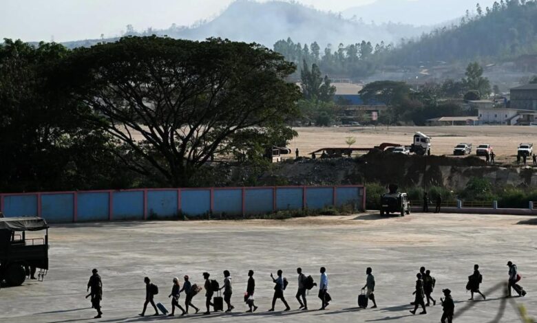 Photo of Thousands of Foreign Telecom Scam Workers Relocate Amid Junta Airstrikes in Myawaddy